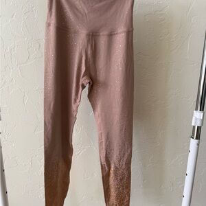 Beyond Yoga Shimmering ombré pink women’s Leggings